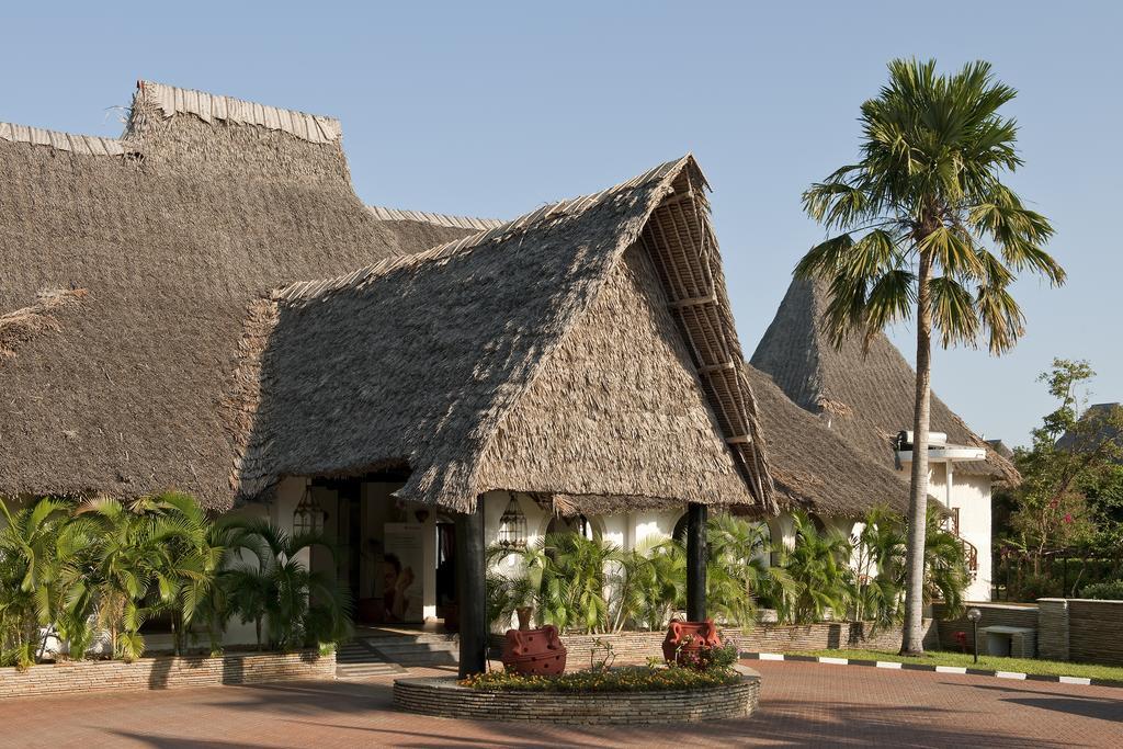 Neptune Village Beach Resort & Spa Galu Exteriör bild