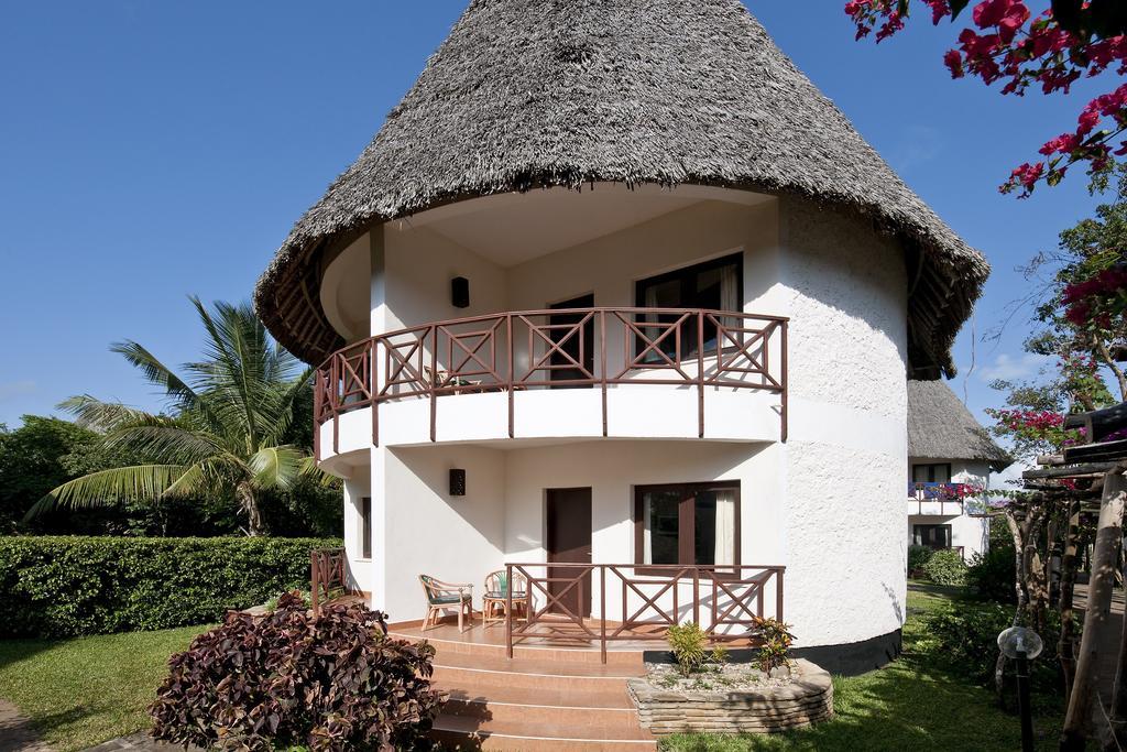 Neptune Village Beach Resort & Spa Galu Exteriör bild
