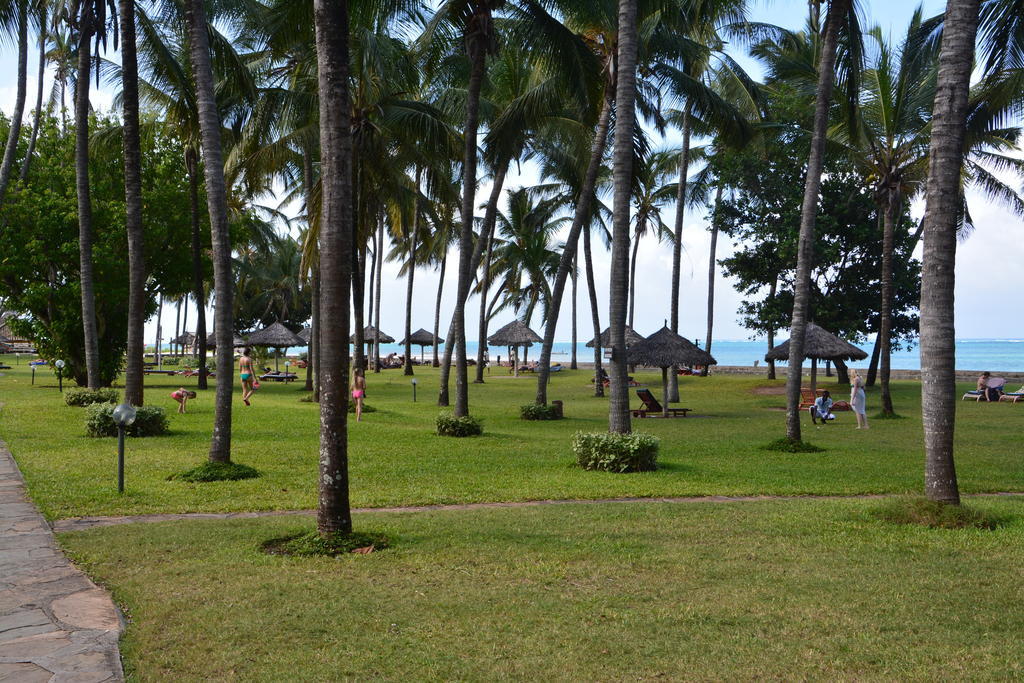 Neptune Village Beach Resort & Spa Galu Exteriör bild