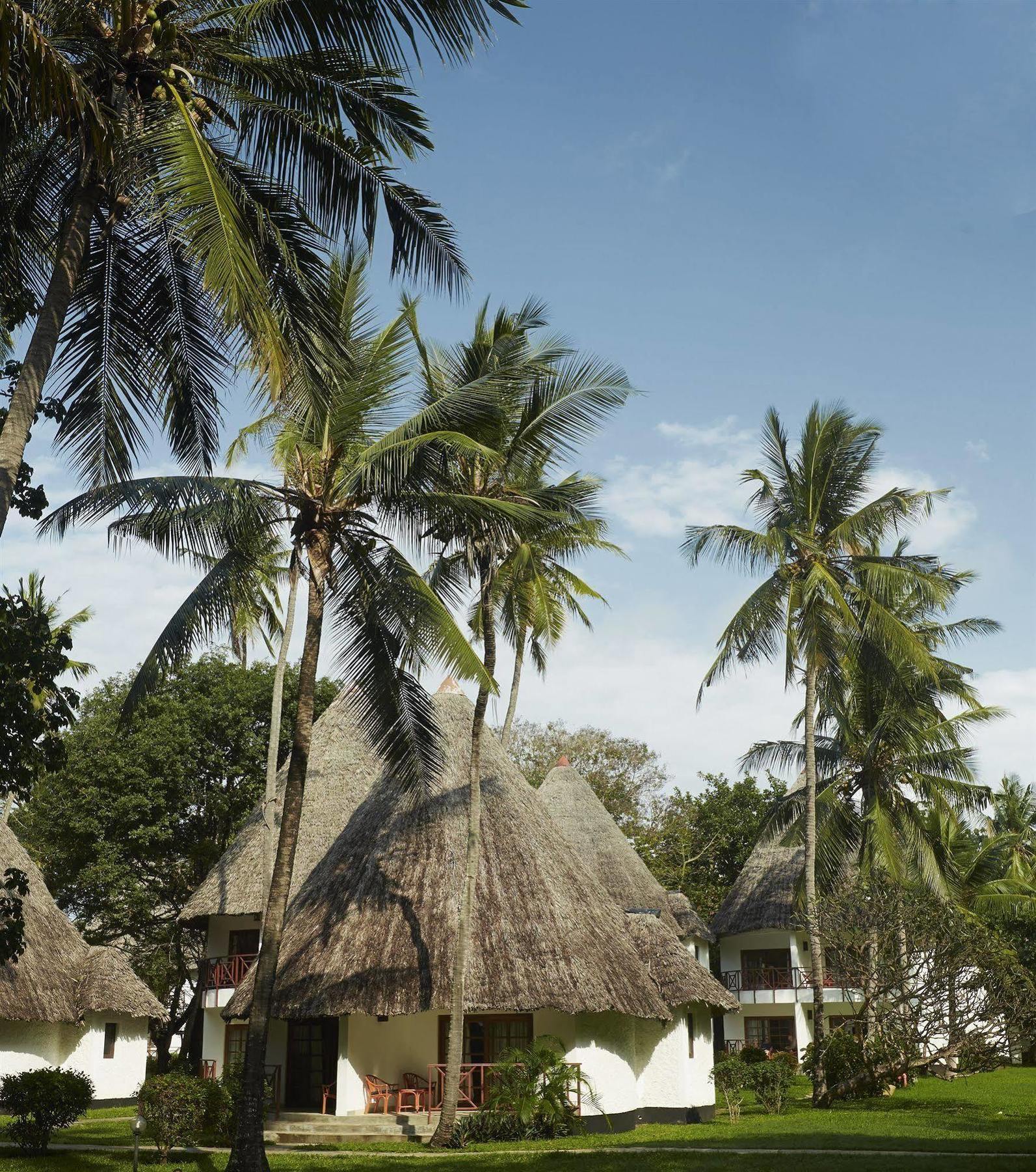 Neptune Village Beach Resort & Spa Galu Exteriör bild