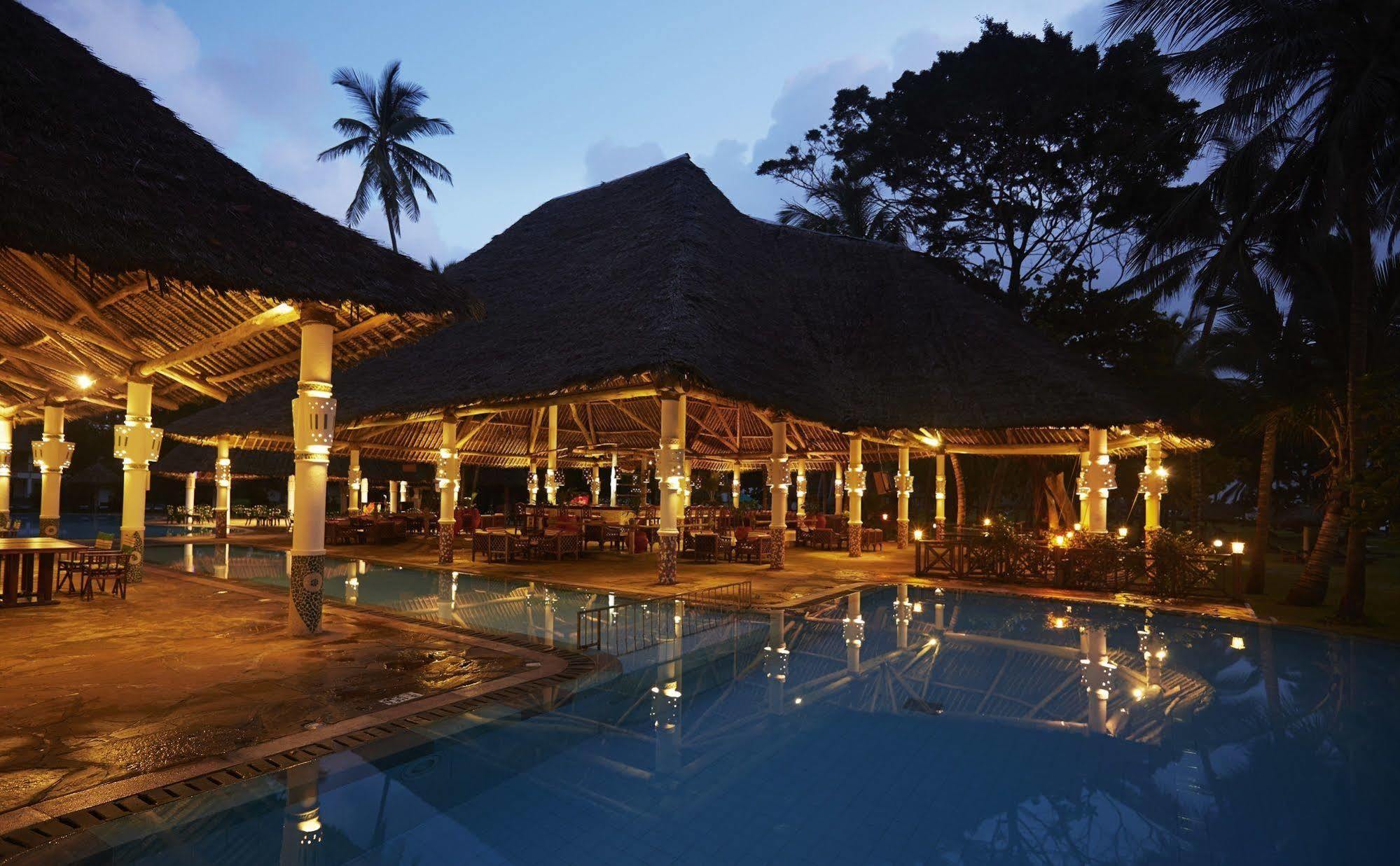 Neptune Village Beach Resort & Spa Galu Exteriör bild