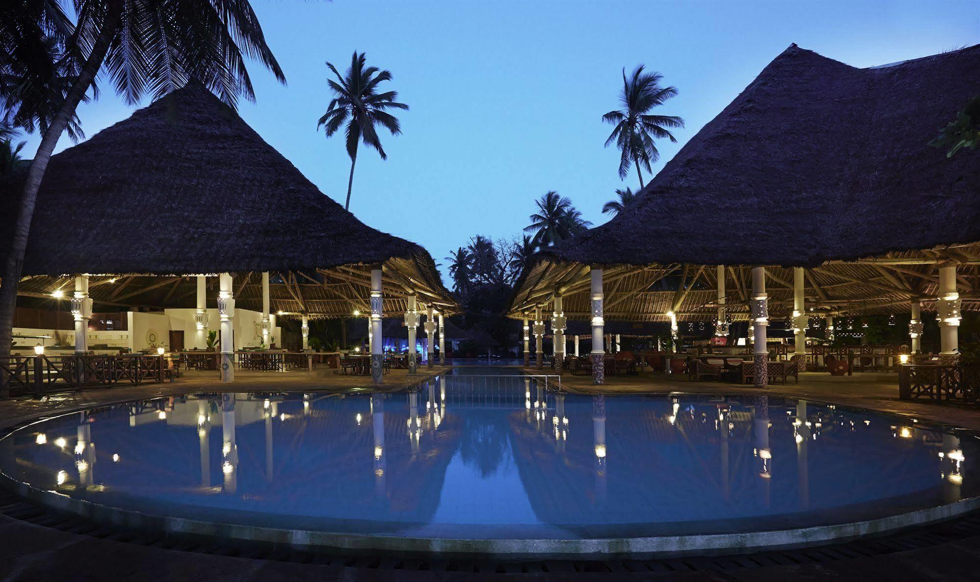 Neptune Village Beach Resort & Spa Galu Exteriör bild